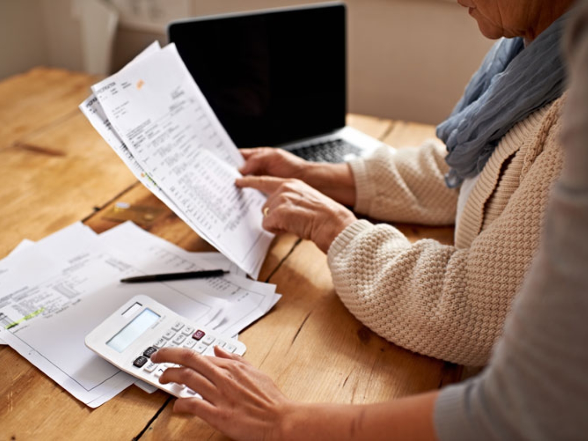 People reviewing their bills People reviewing their bills